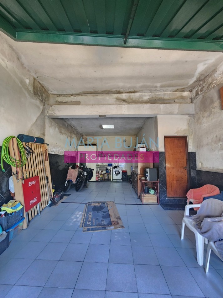 EXCELENTE CASA EN ESQUINA CON LOCAL
