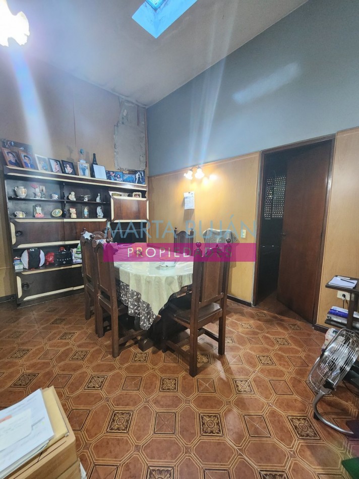 EXCELENTE CASA EN ESQUINA CON LOCAL