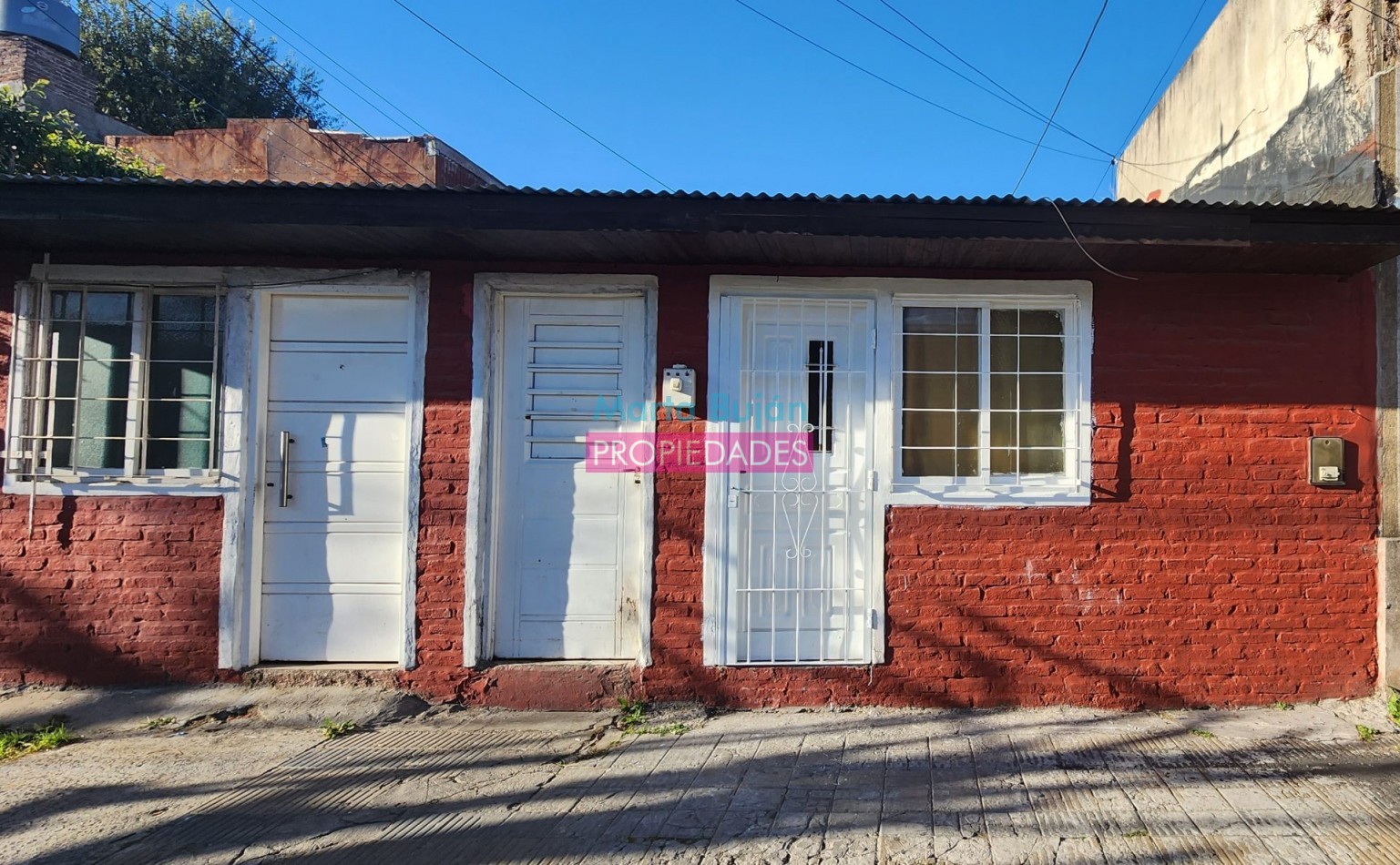 ALQUILER PH 2 AMBIENTES EN PLANTA BAJA AL FRENTE. VTE. LOPEZ 1542 AVELLANEDA.