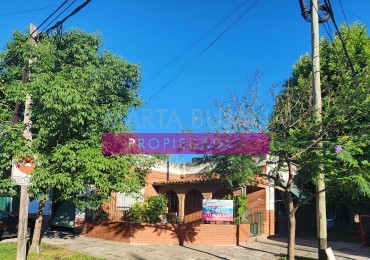 EXCELENTE CASA EN ESQUINA CON LOCAL